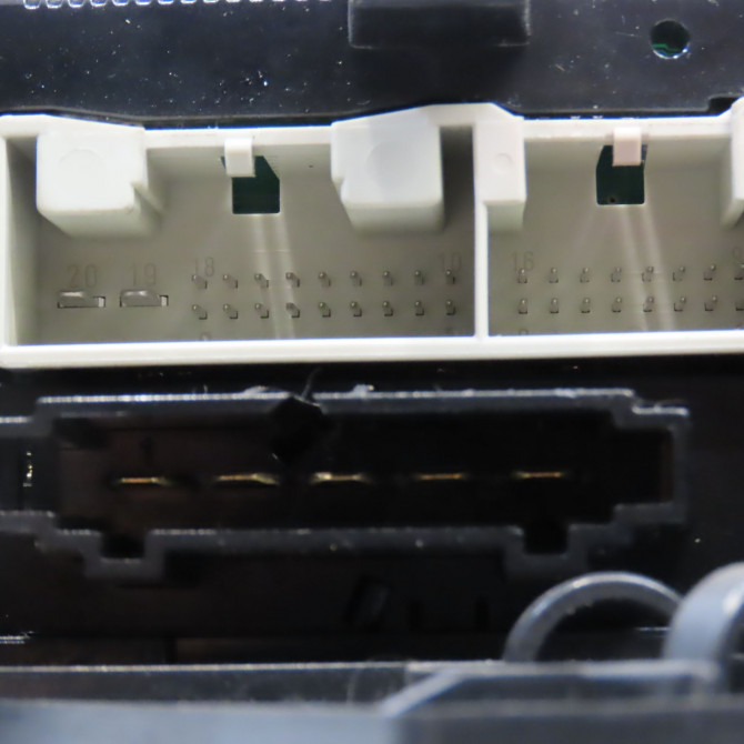 Commande de chauffage occasion SKODA OCTAVIA II Phase 1 06-2004->10-2008 1.9 TDI 105ch 1Z0820047K3X1 3