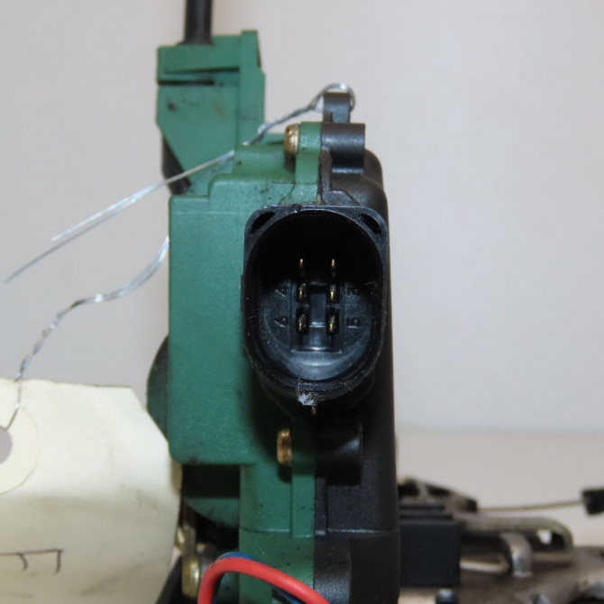 Serrure porte arg occasion SKODA OCTAVIA I Phase 1 04-1995->04-1999 1.9 TDI 90ch 3B4839015AL 5