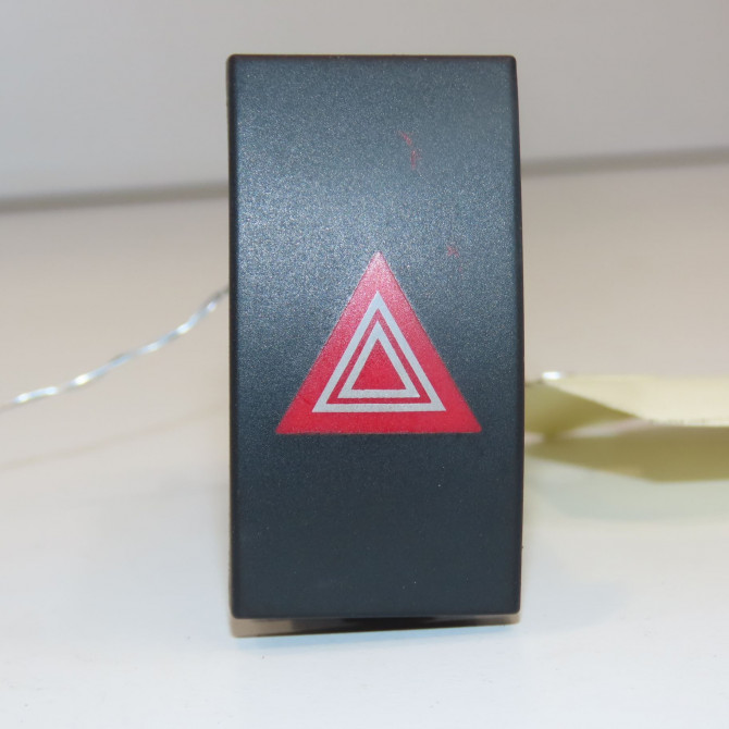 Bouton de warning occasion SKODA SUPERB I Phase 1 06-2002->06-2008 1.9 TDI 130ch 3U0953235H300 1