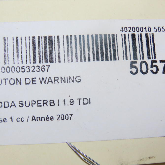 Bouton de warning occasion SKODA SUPERB I Phase 1 06-2002->06-2008 1.9 TDI 130ch 3U0953235H300 4