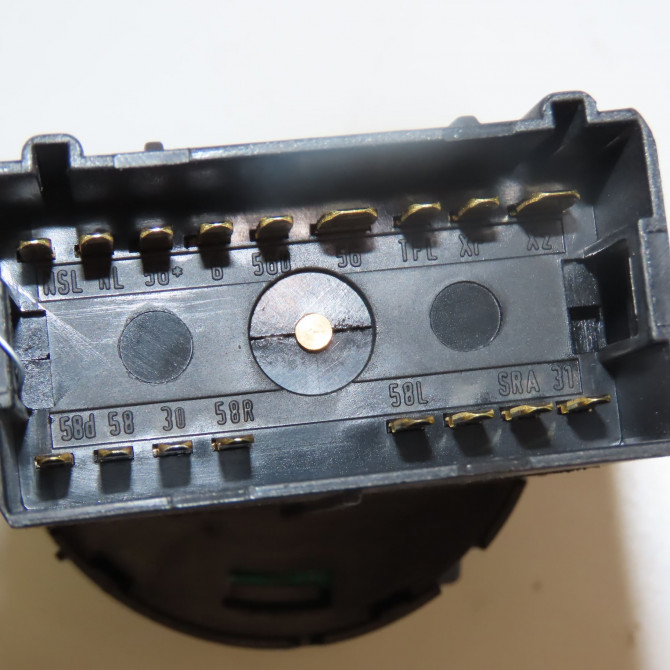 Interrupteur commande de phares occasion SKODA SUPERB I Phase 1 06-2002->06-2008 1.9 TDI 130ch 3