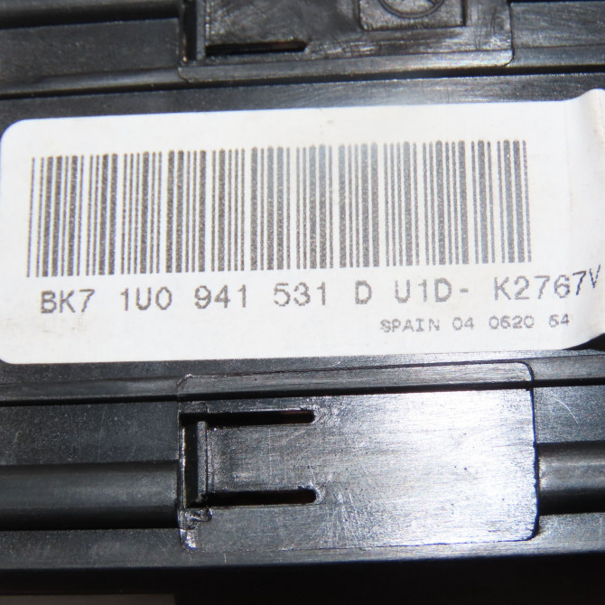 Interrupteur commande de phares occasion SKODA SUPERB I Phase 1 06-2002->06-2008 1.9 TDI 130ch 4