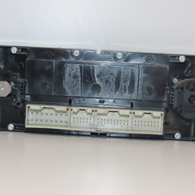 Commande de chauffage occasion SKODA SUPERB I Phase 1 06-2002->06-2008 1.9 TDI 130ch 2