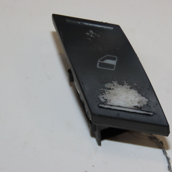 Commande lève-glace porte avant droite occasion SKODA SUPERB I Phase 1 06-2002->06-2008 1.9 TDI 130ch 3U09598565E2 1