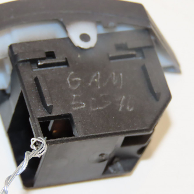 Commande lève-glace porte avant droite occasion SKODA SUPERB I Phase 1 06-2002->06-2008 1.9 TDI 130ch 3U09598565E2 4