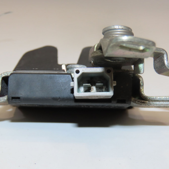 Serrure coffre arrière occasion SKODA SUPERB I Phase 1 06-2002->06-2008 1.9 TDI 130ch 3U5827505A 3