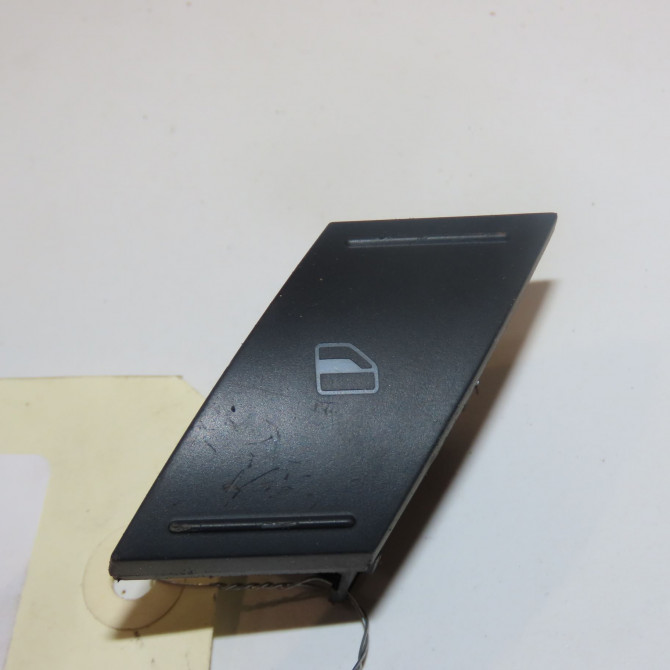 Commande leve-glace porte arrière gauche occasion SKODA SUPERB I Phase 1 06-2002->06-2008 1.9 TDI 130ch 3U09598555E2 1