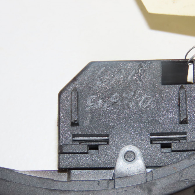 Commande leve-glace porte arrière gauche occasion SKODA SUPERB I Phase 1 06-2002->06-2008 1.9 TDI 130ch 3U09598555E2 4