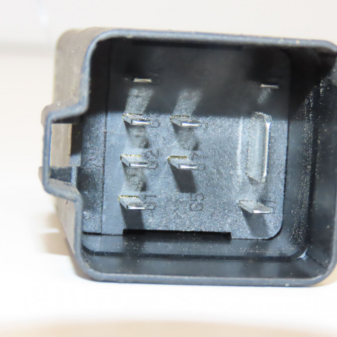 Boitier de préchauffage occasion SKODA SUPERB I Phase 1 06-2002->06-2008 1.9 TDI 130ch 3