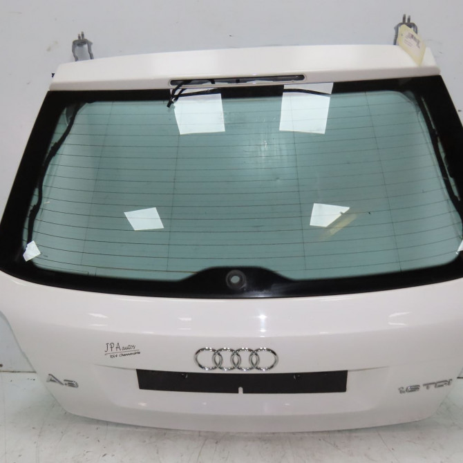 Hayon occasion AUDI A3 II Phase 2 06-2008->07-2012 1.6 TDi 105ch 8P3827023AF 1