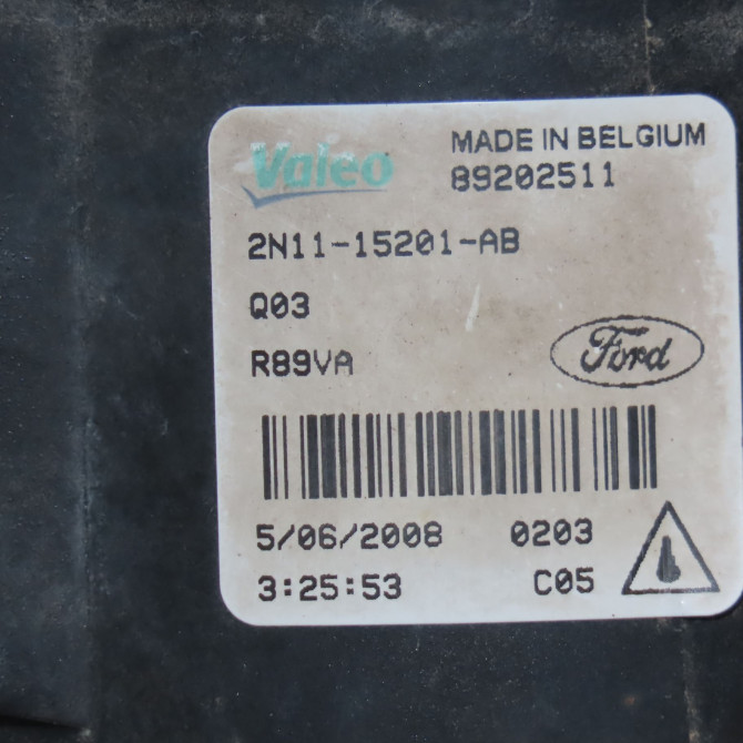 Phare antibrouillard avant gauche occasion FORD FIESTA V Phase 2 10-2005->10-2008 1.4 TDCI 1151755 3