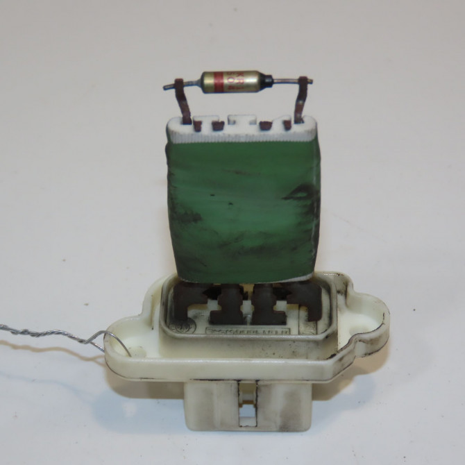 Resistance de chauffage occasion FORD FIESTA V Phase 1 09-2002->10-2005 1.4 TDCI 2611452 1