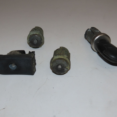 Kit serrures + antivol occasion FORD FIESTA V Phase 1 09-2002->10-2005 1.4i 4364123