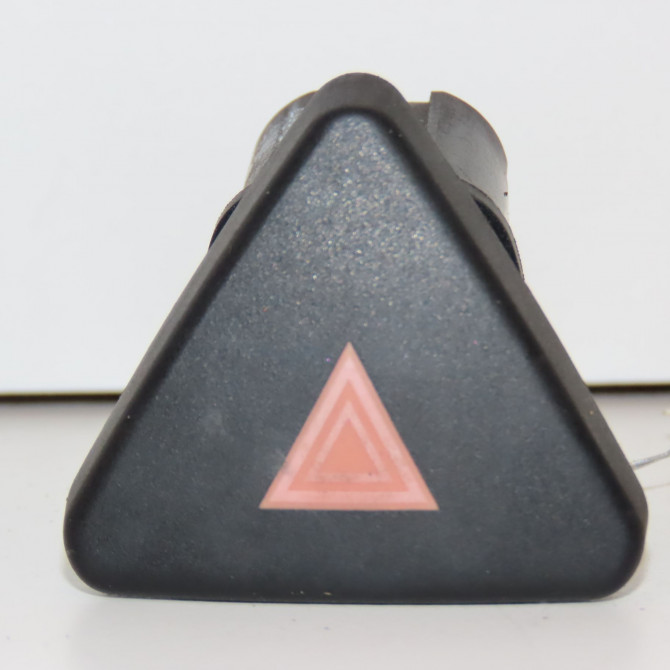 Bouton de warning occasion FORD FIESTA V Phase 1 09-2002->10-2005 1.4i 1142864 1