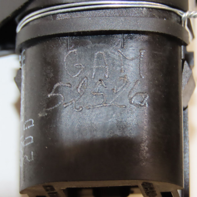 Bouton de warning occasion FORD FIESTA V Phase 1 09-2002->10-2005 1.4i 1142864 3