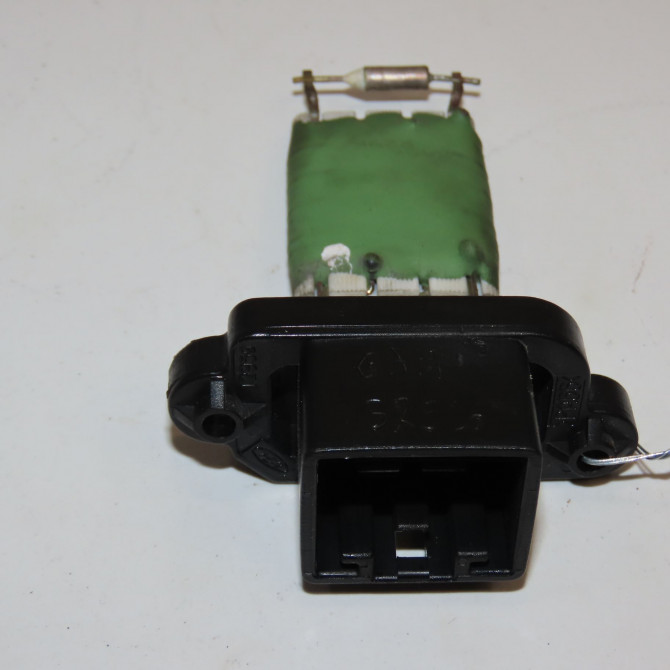 Resistance de chauffage occasion FORD FIESTA V Phase 1 09-2002->10-2005 1.4i 2611452 1