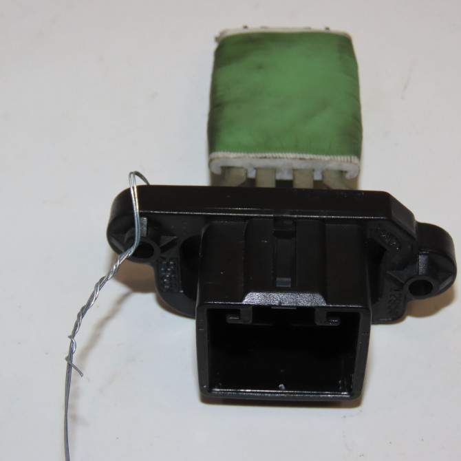 Resistance de chauffage occasion FORD FIESTA V Phase 1 09-2002->10-2005 1.4i 2611452 2