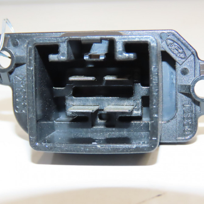 Resistance de chauffage occasion FORD FIESTA V Phase 1 09-2002->10-2005 1.4i 2611452 3