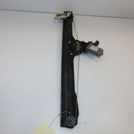 <span class="tt">Mecanisme + moteur lève-glace avant droit occasion  </span><span class="designation"> </span>