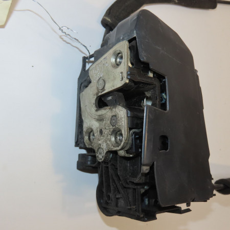 <span class="tt">Serrure porte avg occasion  </span><span class="designation"> </span>