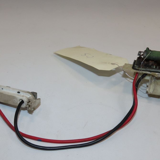 Resistance de chauffage occasion RENAULT CLIO II Phase 2 06-2001->07-2006 1.2 16v 7701051433 2