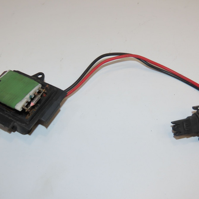 Resistance de chauffage occasion RENAULT CLIO II Phase 2 06-2001->07-2006 1.4 16v 7701051433 1