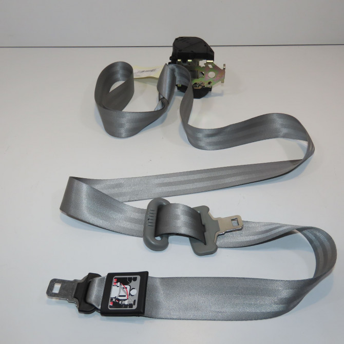 Ceinture centrale arriere occasion RENAULT CLIO II Phase 2 06-2001->07-2006 1.5 DCI 80ch 8200282151 1