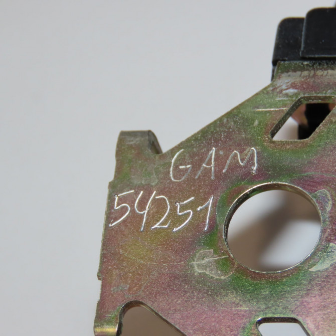 Ceinture centrale arriere occasion RENAULT CLIO II Phase 2 06-2001->07-2006 1.5 DCI 80ch 8200282151 4