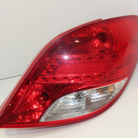 Feu arrière droit occasion PEUGEOT 207 Phase 1 04-2006->06-2013 1.6 HDI 8v 92ch 6351HQ
