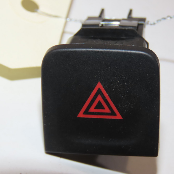 Bouton de warning occasion RENAULT KADJAR Phase 1 06-2015->... 1.2 TCE 130ch 252900624R 1