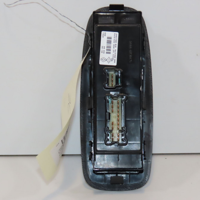 Commande lève-glace porte avant gauche occasion RENAULT KADJAR Phase 1 06-2015->... 1.2 TCE 130ch 254011766R 2