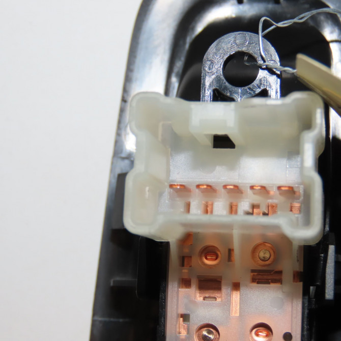 Commande leve-glace porte arrière droite occasion RENAULT KADJAR Phase 1 06-2015->... 1.2 TCE 130ch 254119716R 3