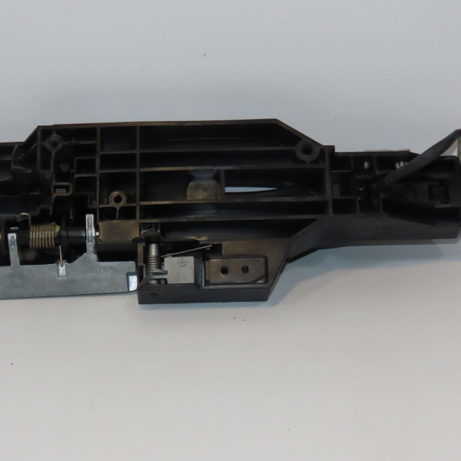 Poignee ext porte avd occasion RENAULT KADJAR Phase 1 06-2015->... 1.2 TCE 130ch 806B04EH0A 2