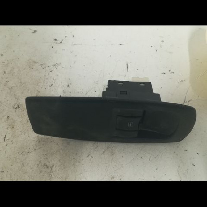Commande lève-glace porte avant droite occasion RENAULT KOLEOS I Phase 1 06-2008->12-2011 2.0 DCI 150ch 1