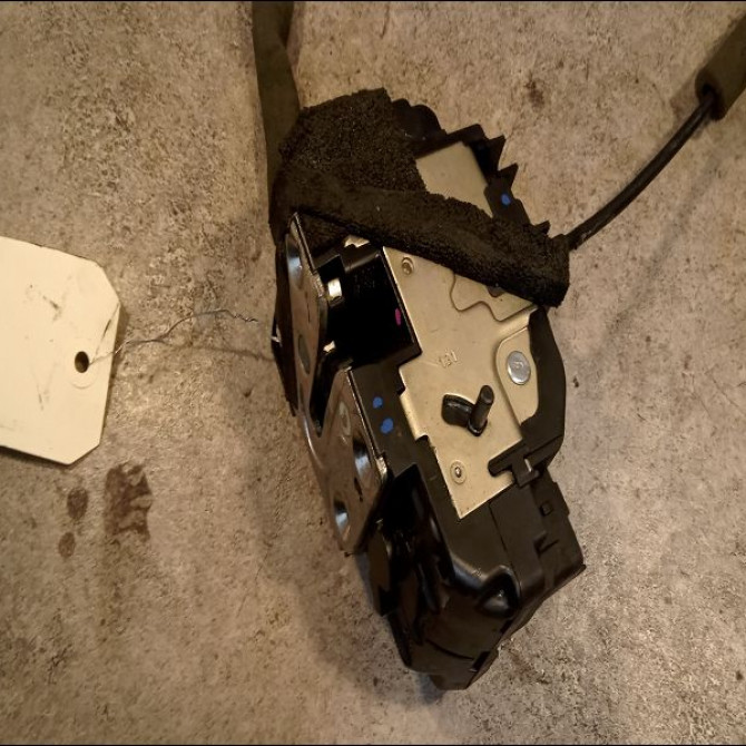 Serrure porte arg occasion RENAULT KOLEOS I Phase 1 06-2008->12-2011 2.0 DCI 16v 150ch 825037711R 2