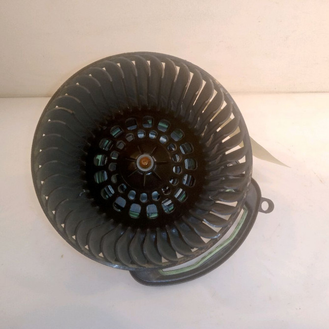 Ventilateur de chauffage occasion RENAULT SCENIC IV Phase 1 04-1995->04-1999 1.6 DCI 130ch 272109102R 2
