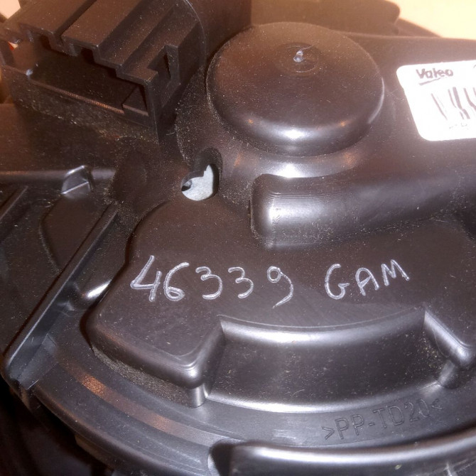 Ventilateur de chauffage occasion RENAULT SCENIC IV Phase 1 04-1995->04-1999 1.6 DCI 130ch 272109102R 4