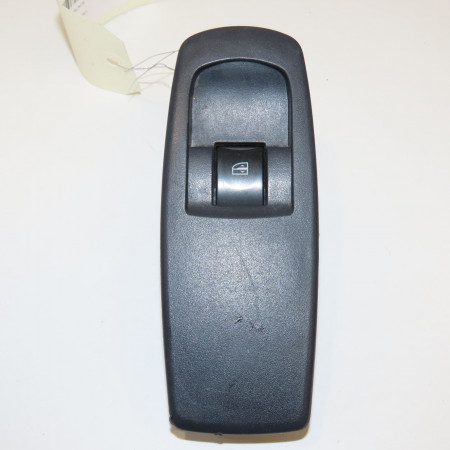 Commande lève-glace porte avant droite occasion RENAULT KOLEOS I Phase 1 06-2008->12-2011 2.0 DCI 150ch