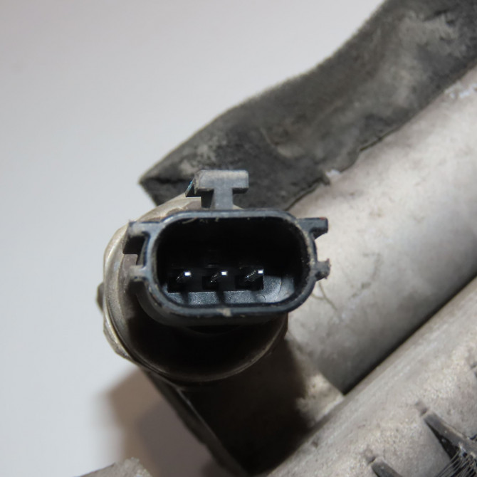 Condenseur clim occasion RENAULT KOLEOS I Phase 1 06-2008->12-2011 2.0 DCI 150ch 921003892R 3