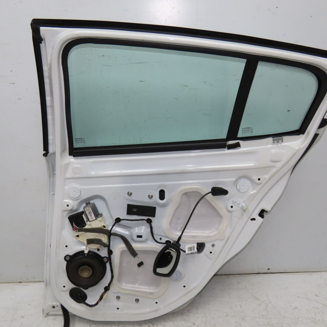 Porte arrière droite occasion RENAULT MEGANE III Phase 3 10-2013->... 1.5 DCI 95ch 821006014R 2