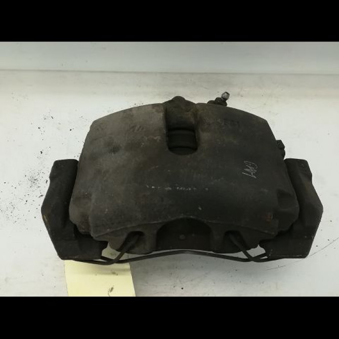 Etrier de frein avant gauche occasion VOLKSWAGEN TOURAN I Phase 1 03-2003->12-2006 1K0615123E 1