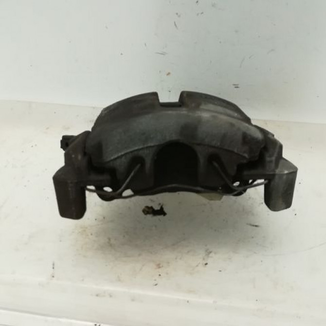 Etrier de frein avant gauche occasion VOLKSWAGEN TOURAN I Phase 1 03-2003->12-2006 1K0615123E 2