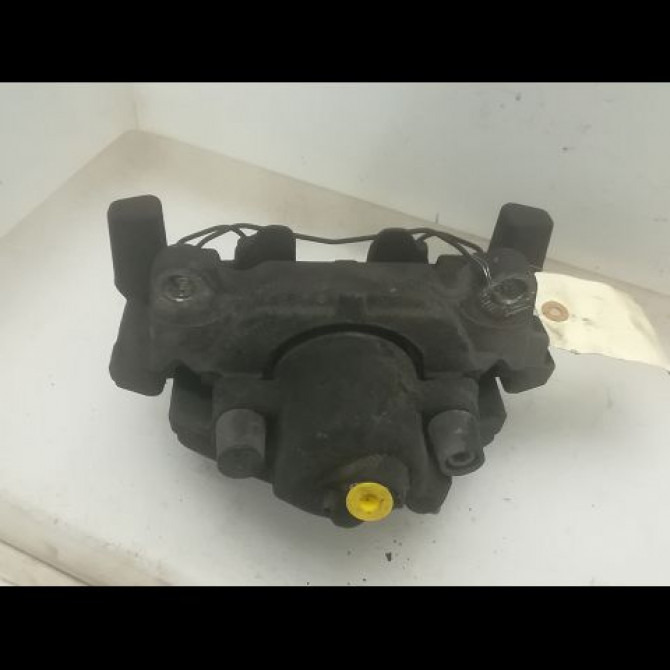 Etrier de frein avant gauche occasion AUDI A3 II Phase 1 06-2003->06-2008 2.0 TDi 140ch 1K0615123E 2