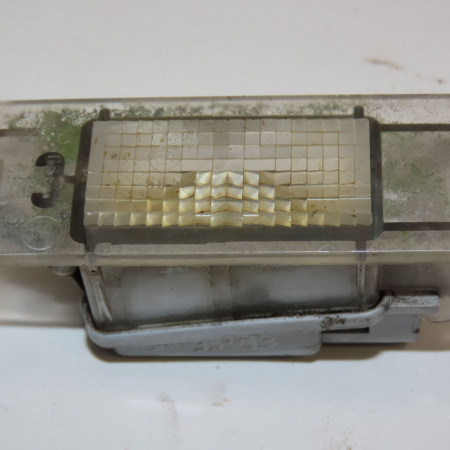 Eclaireur plaque de police g occasion RENAULT MEGANE II Phase 1 09-2003->12-2005 1.9 DCI 120ch 7700796163