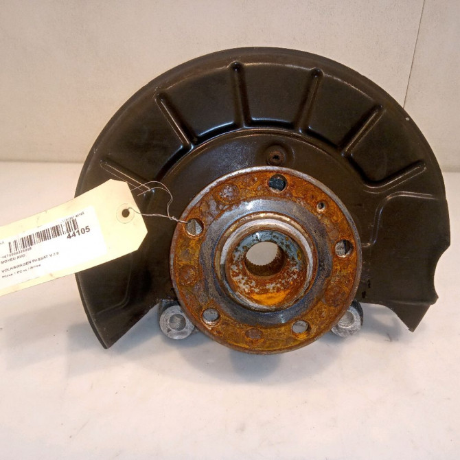 Moyeu avg occasion VOLKSWAGEN PASSAT V Phase 1 04-1995->04-1999 2.0 TDI 140ch 5K0498621 1