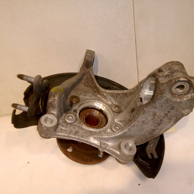 Moyeu avg occasion VOLKSWAGEN PASSAT V Phase 1 04-1995->04-1999 2.0 TDI 140ch 5K0498621 2