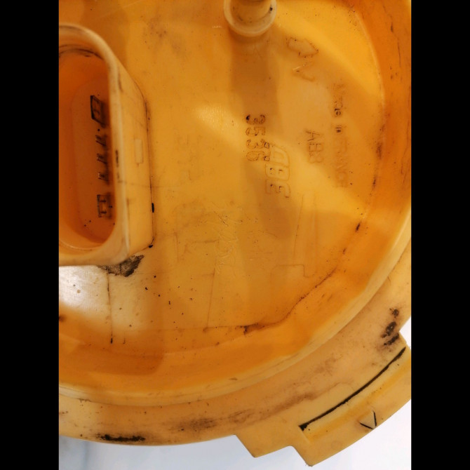 Jauge a carburant occasion VOLKSWAGEN GOLF V Phase 1 11-2003->10-2008 1.9 TDI 90ch 1K0919673AF 4