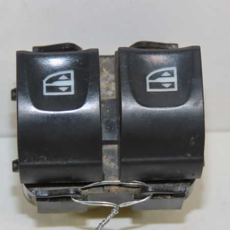 Commande lève-glace porte avant gauche occasion RENAULT CLIO IV Phase 1 07-2012->... 0.9 TCE 90ch