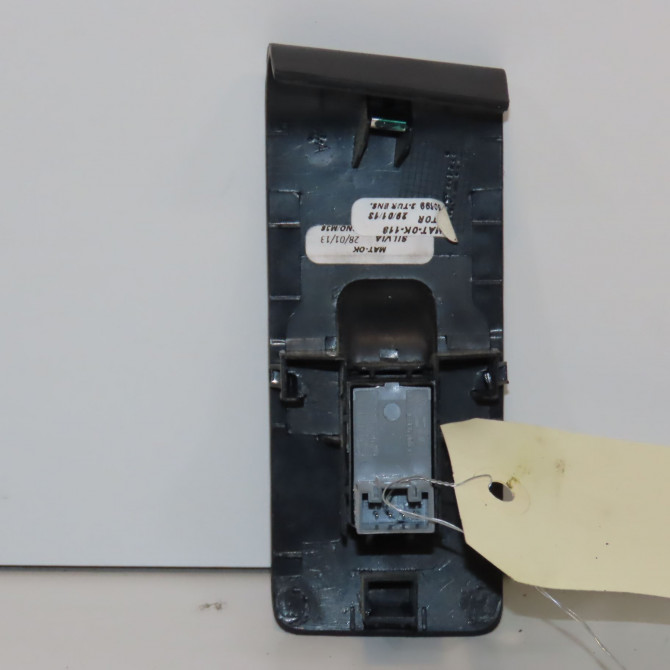 Commande lève-glace porte avant droite occasion VOLKSWAGEN NEW BEETLE II phase 1 09-2011->... 1.6 TDI 105ch 5C5959855AICX 2