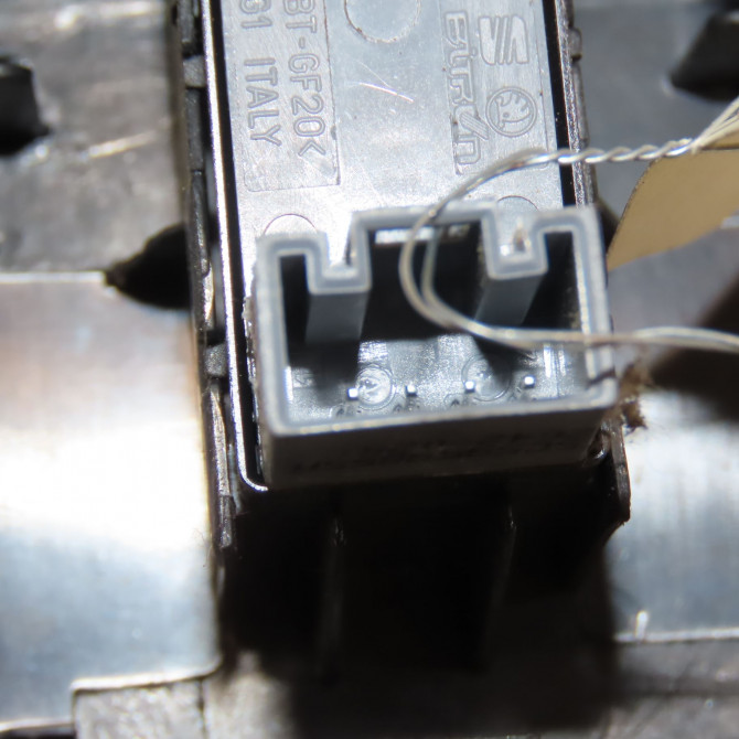 Commande lève-glace porte avant droite occasion VOLKSWAGEN NEW BEETLE II phase 1 09-2011->... 1.6 TDI 105ch 5C5959855AICX 3